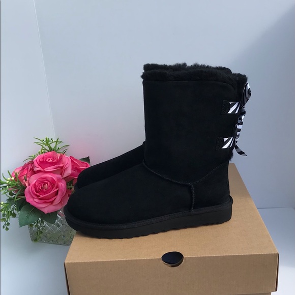 UGG Bailey Bow Diagonal Stripe Boots - Picture 3 of 6